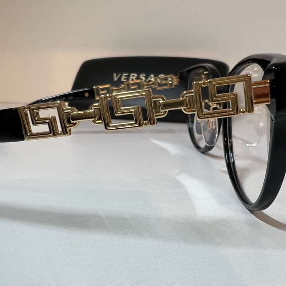 NIB 100% authentic ladies Versace Glasses, style 3302